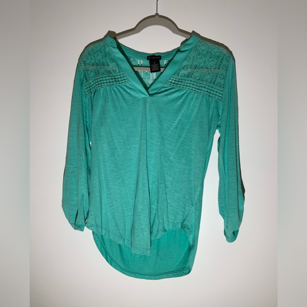 Women’s long-sleeve blouse